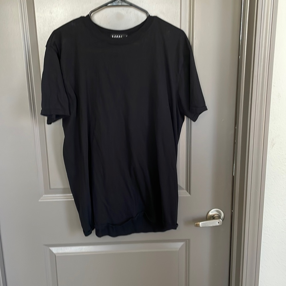 Black Tee-shirt